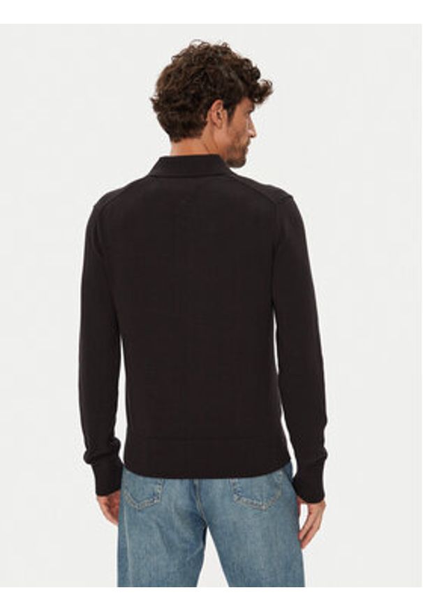 Tommy Jeans Sweter Essential DM0DM20304 Czarny Slim Fit. Kolor: czarny. Materiał: bawełna