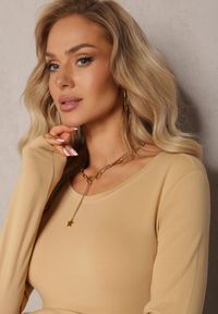 Renee - Beżowa Klasyczna Bluzka z Elastycznej Bawełny z Długimi Rękawami Kassape. Okazja: na co dzień. Kolor: beżowy. Materiał: bawełna. Długość rękawa: długi rękaw. Długość: długie. Styl: klasyczny