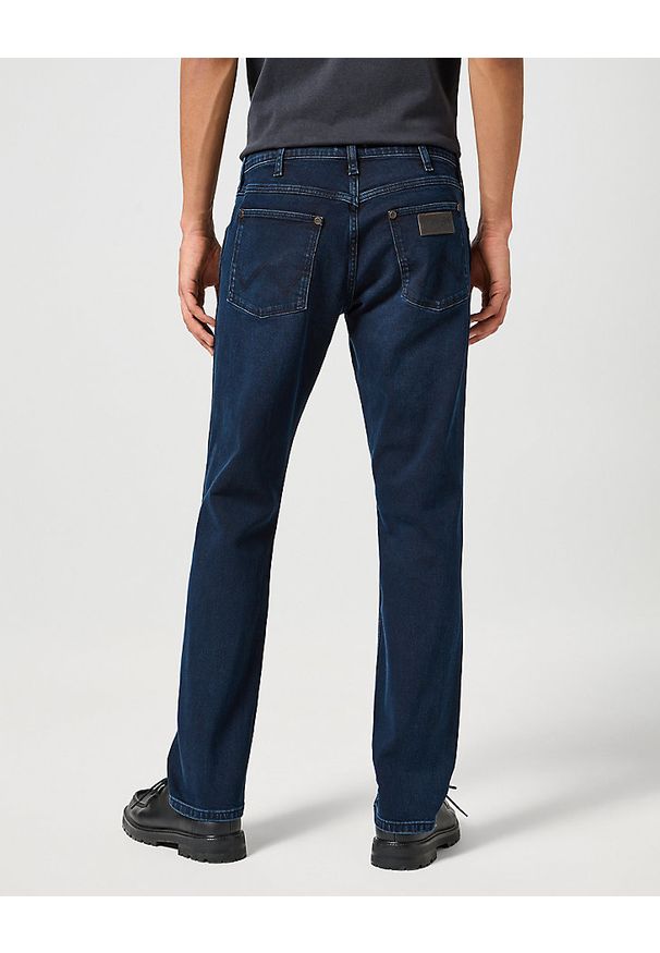 Wrangler - MĘSKIE SPODNIE JEANSOWE WRANGLER GREENSBORO INDIGO NOIR 112357411