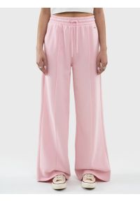 Big-Star - Spodnie damskie dresowe z szeroką nogawką różowe Abierto 600/ Chitasana 600. Kolor: różowy. Materiał: dresówka #1