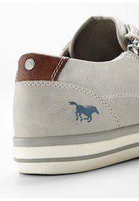 bonprix - Sneakersy marki Mustang z zamkiem. Zapięcie: zamek. Kolor: szary. Wzór: aplikacja #3