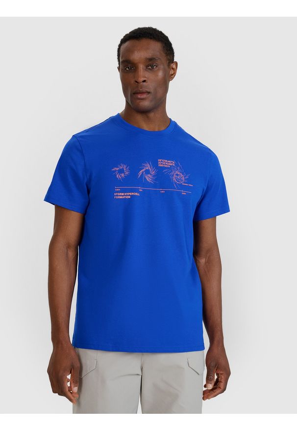 4f - 4F T-shirt regular z nadrukiem męski - niebieski S. Okazja: na co dzień. Kolor: niebieski. Materiał: bawełna, materiał, jersey. Długość rękawa: krótki rękaw. Długość: krótkie. Wzór: nadruk. Styl: klasyczny, sportowy, casual