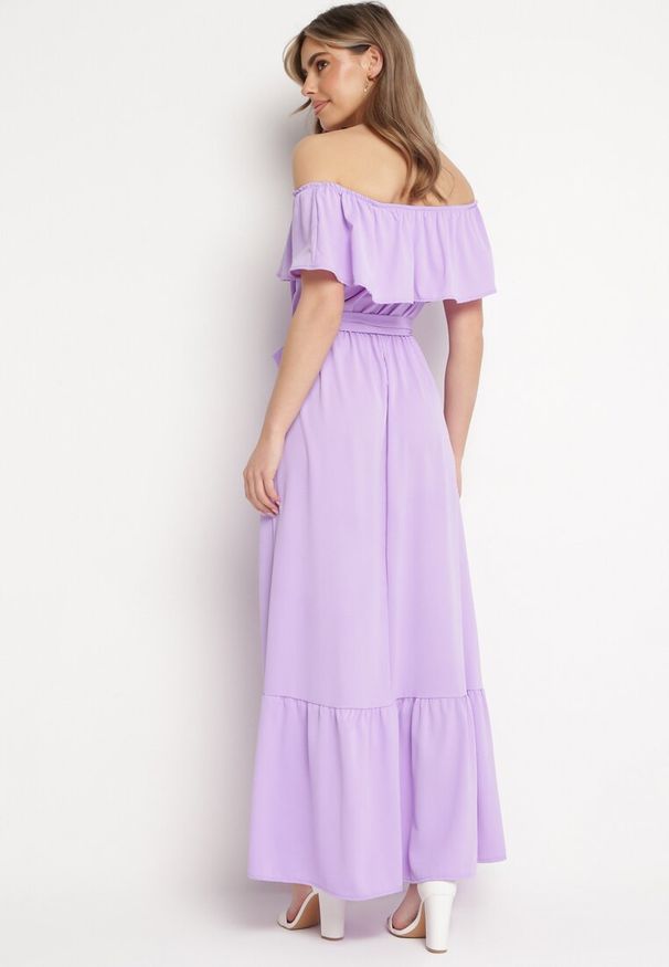 Born2be - Fioletowa Sukienka o Rozkloszowanym Fasonie z Hiszpańskim Dekoltem i Materiałowym Paskiem Nacara. Okazja: na co dzień. Kolor: fioletowy. Materiał: materiał. Długość rękawa: krótki rękaw. Sezon: lato. Typ sukienki: proste. Styl: casual