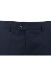 Granatowy Garnitur na Studniówkę lub Wesele - Taliowany - Casino. Kolor: niebieski. Materiał: poliester, wiskoza #10