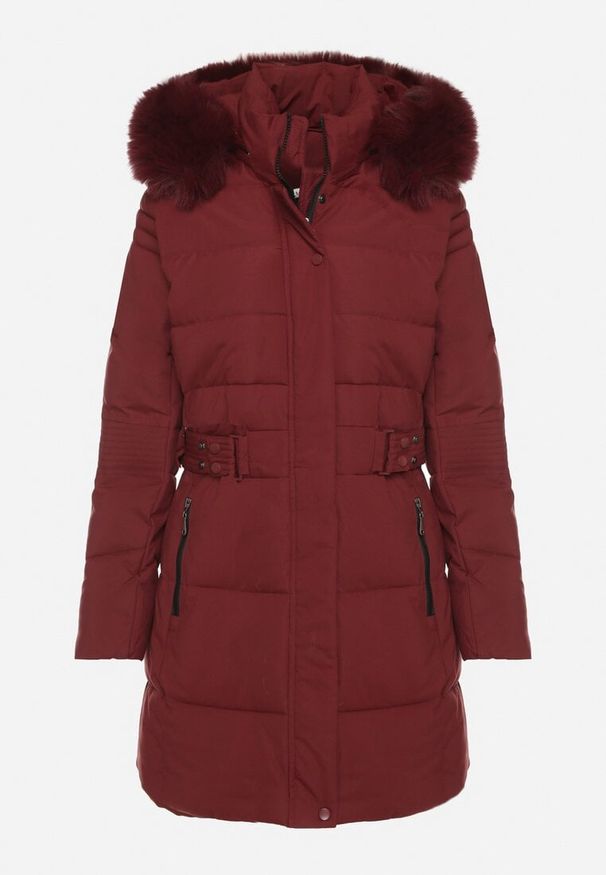 Born2be - Bordowa Zimowa Kurtka z Pikowaniem i Kapturem z Futrem Gisatte. Okazja: na co dzień, do pracy, na spotkanie biznesowe. Kolor: czerwony. Materiał: futro. Sezon: zima. Styl: biznesowy, casual, elegancki