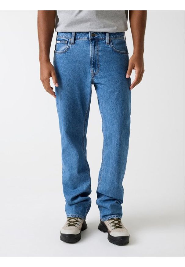 Guess Jeans Jeansy M5YA1B D633A Niebieski Straight Fit. Kolor: niebieski