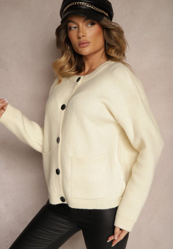 Renee - Jasnobeżowy Rozpinany Casualowy Kardigan z Wełną Besalttia. Okazja: na co dzień. Kolor: beżowy. Materiał: wełna. Sezon: jesień. Styl: casual