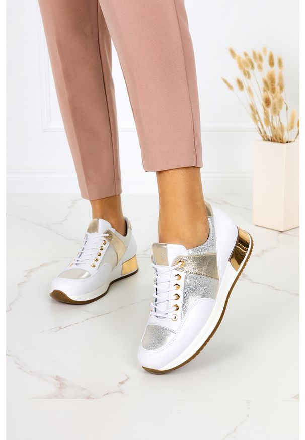 Kati - Białe sneakersy kati buty sportowe sznurowane polska skóra 7003/b179. Kolor: biały, złoty, wielokolorowy. Materiał: skóra