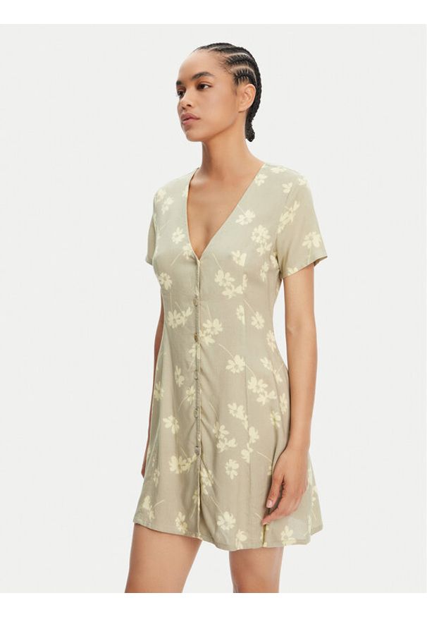 RVCA Sukienka letnia 23B131508 Zielony Regular Fit. Kolor: zielony. Materiał: wiskoza. Sezon: lato