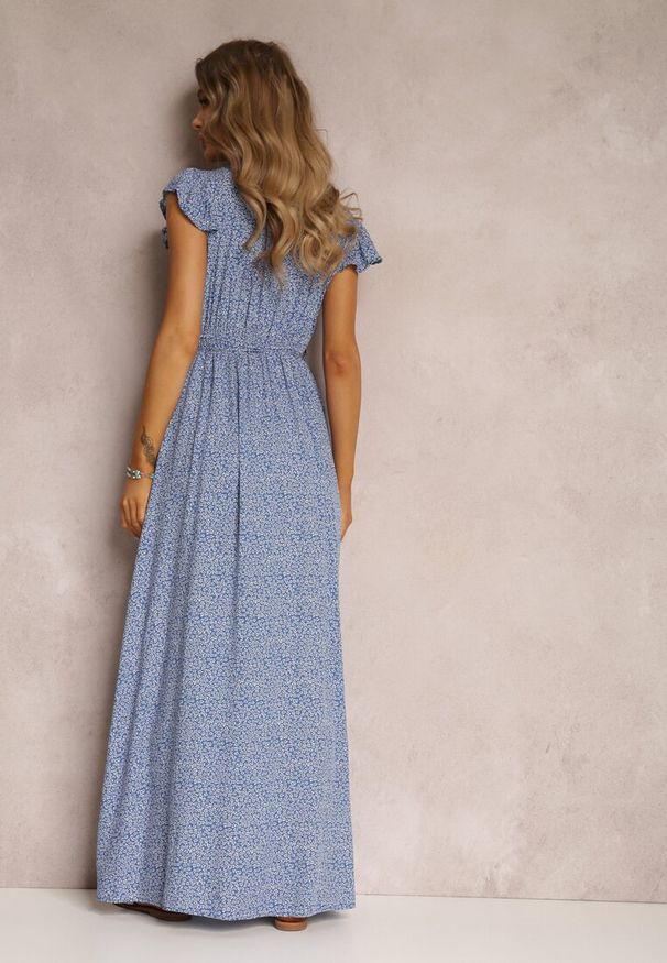 Renee - Niebieska Sukienka Karmay. Typ kołnierza: kołnierz z falbankami. Kolor: niebieski. Materiał: materiał. Wzór: aplikacja, kwiaty. Sezon: lato. Typ sukienki: kopertowe. Długość: maxi