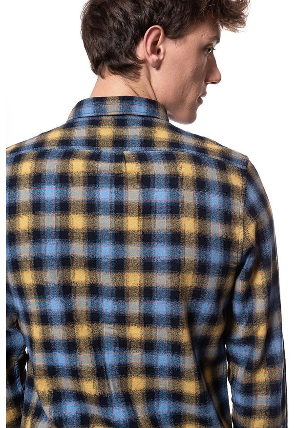 Lee - KOSZULA LEE BUTTON DOWN FROST BLUE L880OMMJ 112123352. Typ kołnierza: button down. Materiał: materiał