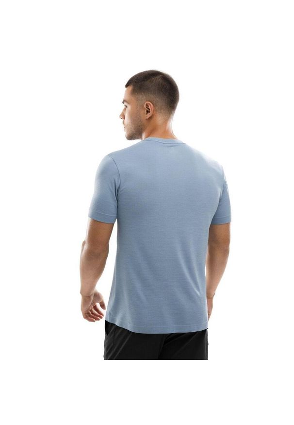 SIROKO - Męska koszulka treningowa z krótkim rękawem Fitness Siroko Exuma. Kolor: niebieski. Materiał: tkanina. Długość rękawa: krótki rękaw. Długość: krótkie. Sport: fitness