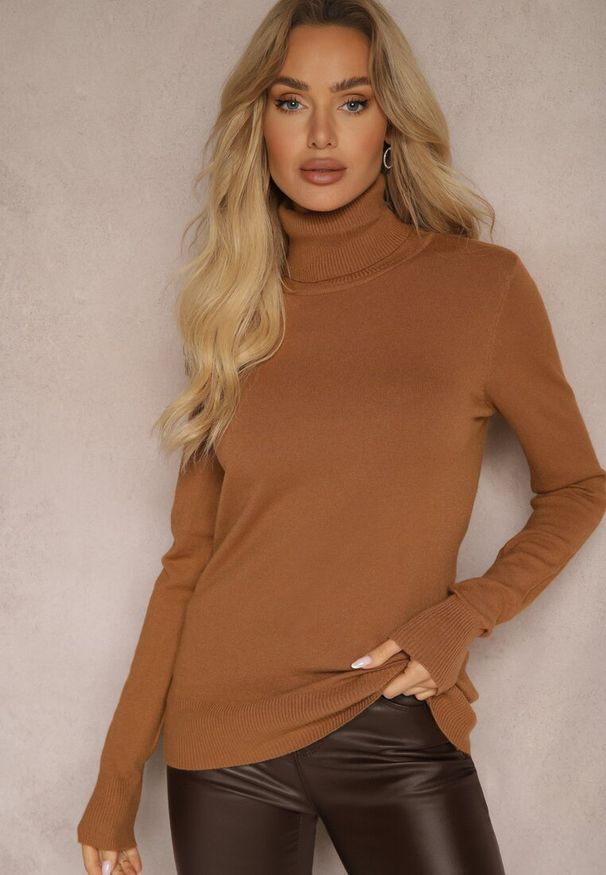 Renee - Jasnobrązowy Golf Sweterkowy z Domieszką Kaszmiru Zaivanna. Okazja: na spotkanie biznesowe, na co dzień, do pracy, na spacer. Typ kołnierza: golf. Kolor: brązowy. Materiał: kaszmir. Sezon: jesień. Styl: biznesowy, klasyczny, casual, elegancki