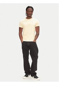 Tommy Jeans T-Shirt DM0DM04411 Żółty Slim Fit. Kolor: żółty. Materiał: bawełna #5