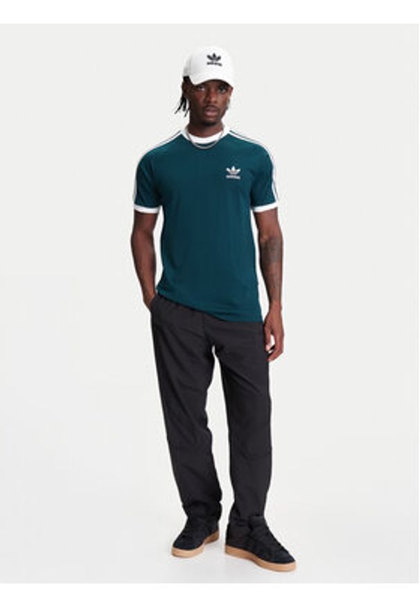 Adidas - adidas T-Shirt adicolor Classics 3-Stripes JY1374 Zielony Slim Fit. Kolor: zielony. Materiał: bawełna