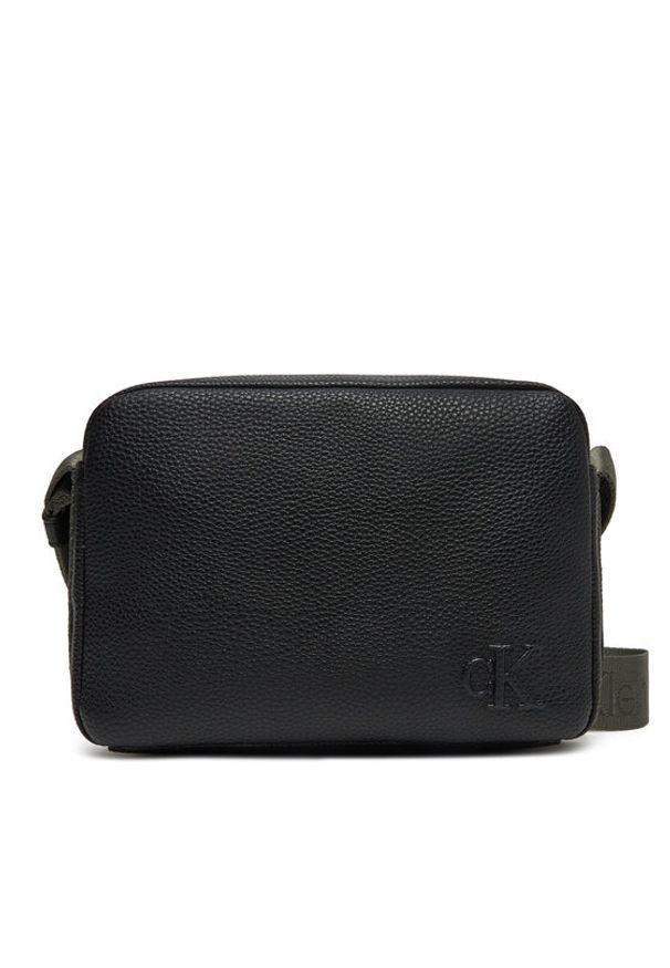 Calvin Klein Jeans Saszetka Cargo Camera Bag LV04G3081G Czarny. Kolor: czarny. Materiał: skóra