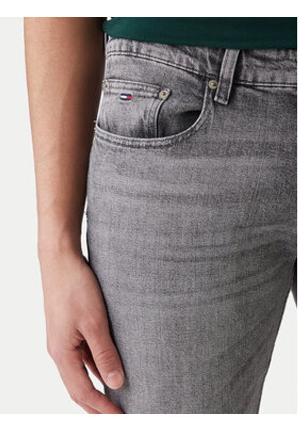 Tommy Jeans Jeansy Scanton DM0DM22926 Szary Slim Fit. Kolor: szary