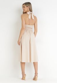 Born2be - Beżowa Rozkloszowana Sukienka z Wiązaniem na Szyi Nosalae. Kolor: beżowy. Typ sukienki: kopertowe #5
