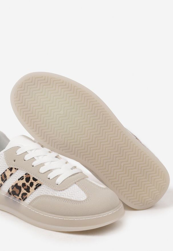 Renee - Beżowe Sneakersy w Stylu Tenisówek z Paskami w Panterkę Eleaniria. Okazja: na co dzień. Zapięcie: pasek. Kolor: beżowy. Materiał: jeans. Wzór: motyw zwierzęcy. Obcas: na płaskiej podeszwie