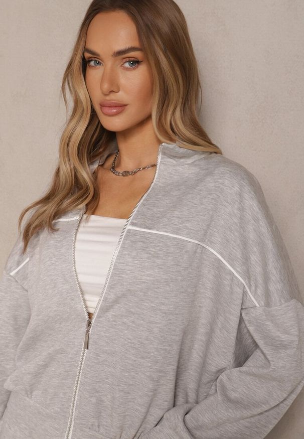 Renee - Szary Retro Komplet Dresowy z Wiskozą Bluza i Spodnie o Szerokim Kroju Selriza. Kolor: szary. Materiał: wiskoza, dresówka. Wzór: aplikacja