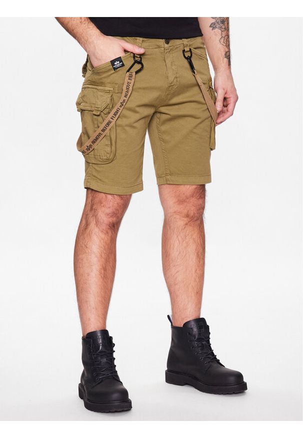 Alpha Industries Szorty materiałowe Utility 116213 Beżowy Slim Fit. Kolor: beżowy. Materiał: bawełna