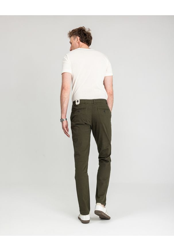 MARCUS - Męskie Spodnie Materiałowe Marcus Gerry Chino 5052 Olive Green 16-200126. Materiał: materiał