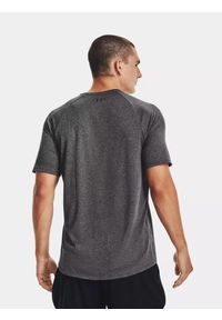Koszulka fitness męska Under Armour Tech 2.0. Kolor: szary. Materiał: poliester. Długość rękawa: krótki rękaw. Długość: krótkie. Sport: fitness #2
