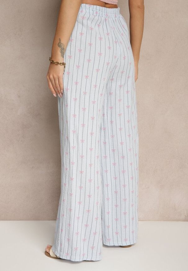 Renee - Niebieskie Bawełniane Spodnie Szerokie High Waist w Paski i Kokardy Reivira. Okazja: na co dzień, do pracy. Stan: podwyższony. Kolor: niebieski. Materiał: bawełna. Wzór: paski. Sezon: lato. Styl: elegancki, casual