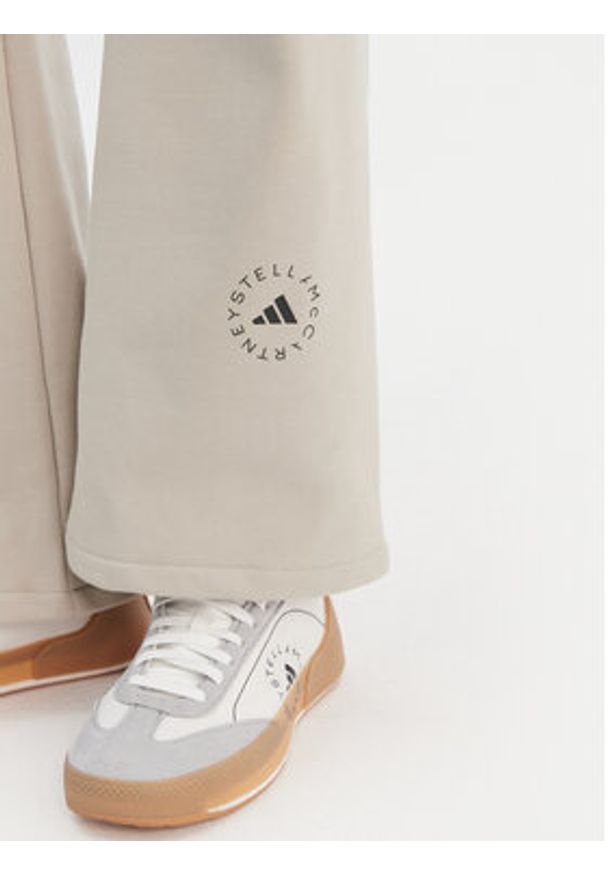Adidas by Stella McCartney - adidas by Stella McCartney Spodnie dresowe JW4662 Szary Straight Leg. Kolor: szary. Materiał: bawełna