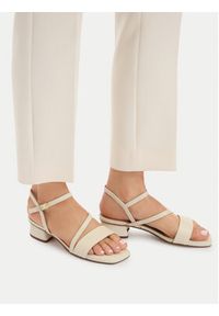 Clarks Sandały Serina35 Strap 26186118 Écru. Kolor: kremowy. Materiał: skóra #3