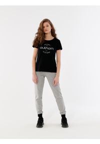 outhorn - T-shirt z nadrukiem damski - czarny. Kolor: czarny. Materiał: bawełna, jersey. Wzór: nadruk #4