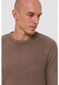 Guess - Sweter z domieszką wełny. Okazja: na co dzień. Kolor: brązowy. Materiał: wełna. Długość rękawa: długi rękaw. Długość: długie. Wzór: ze splotem. Styl: casual #4