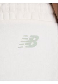 New Balance Spodnie dresowe WP53902 Biały Relaxed Fit. Kolor: biały. Materiał: bawełna #3