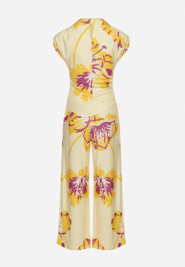 Born2be - Żółty Komplet w Kwiaty Asymetryczna Bluzka z Marszczeniem i Szerokie Spodnie Linamia. Kolor: żółty. Materiał: materiał. Wzór: kwiaty