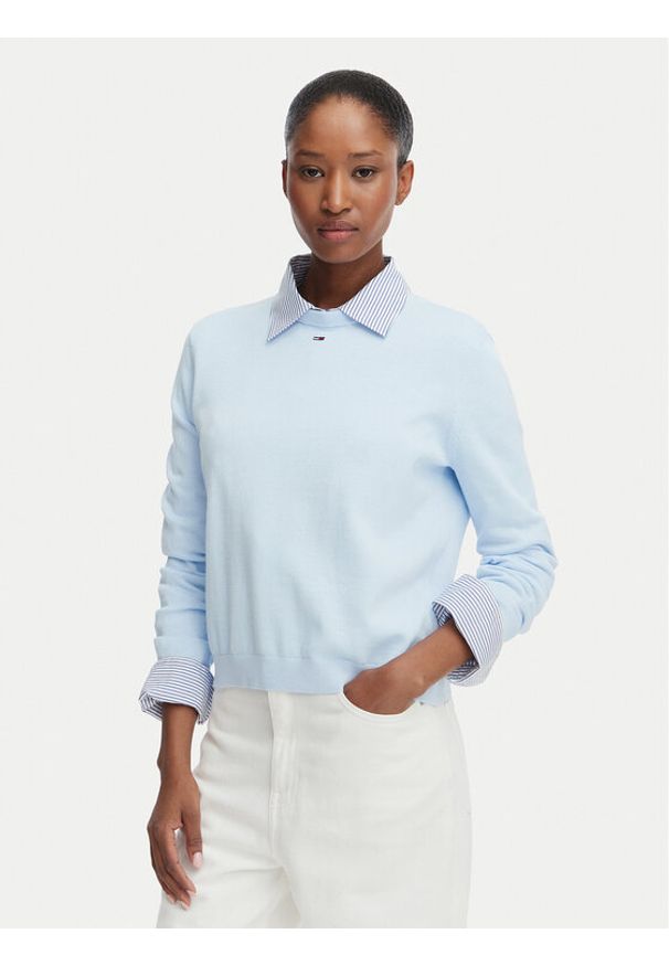 Tommy Jeans Sweter Essential DW0DW20159 Niebieski jasny Regular Fit. Kolor: niebieski. Materiał: bawełna