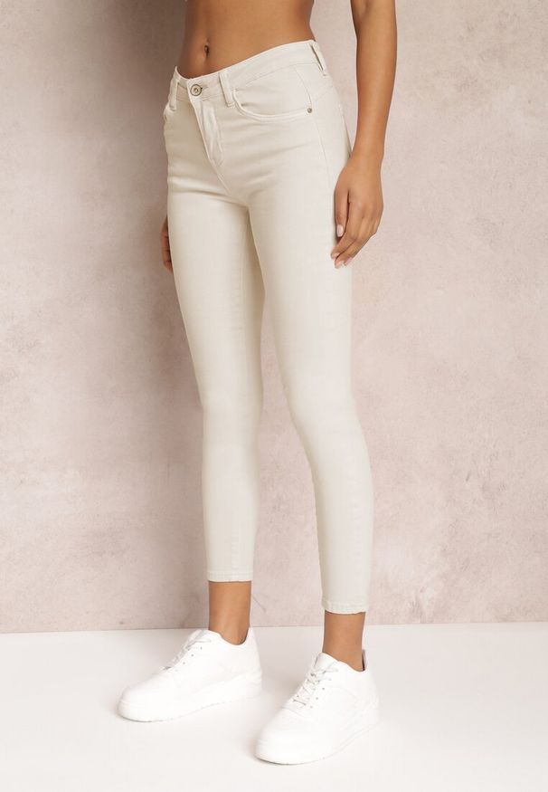 Renee - Beżowe Jeansy Skinny z Efektem Push Up Karinali. Okazja: na co dzień. Kolor: beżowy. Wzór: gładki. Styl: casual