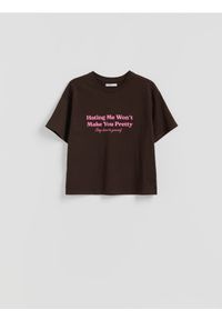 Reserved - T-shirt z nadrukiem - ciemnobrązowy. Kolor: brązowy. Materiał: bawełna. Wzór: nadruk