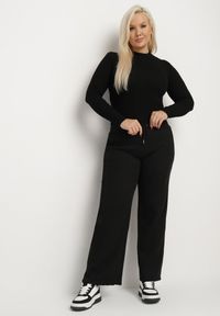 Born2be - Czarne Spodnie o Szerokim Kroju i Sznurkiem w Pasie Esarwenna. Kolor: czarny. Styl: elegancki