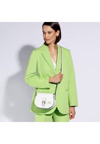 Wittchen - Damska listonoszka skórzana z ozdobną klamerką. Kolor: biały. Wzór: haft, aplikacja, gładki. Dodatki: z haftem. Materiał: skórzane. Styl: elegancki. Rodzaj torebki: na ramię #4