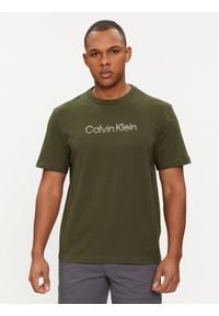 Calvin Klein T-Shirt Degrade Logo K10K112501 Zielony Regular Fit. Kolor: zielony. Materiał: bawełna #1