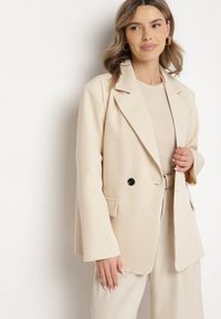 Born2be - Beżowa Dwurzędowa Marynarka o Pudełkowym Kroju Oversize Kosalia. Okazja: na spotkanie biznesowe, na co dzień. Kolor: beżowy. Materiał: jeans. Styl: klasyczny, casual, elegancki, biznesowy