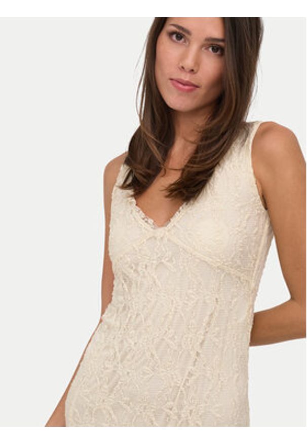 only - ONLY Sukienka wieczorowa Albina 15372795 Kremowy Regular Fit. Kolor: kremowy. Materiał: syntetyk. Styl: wizytowy