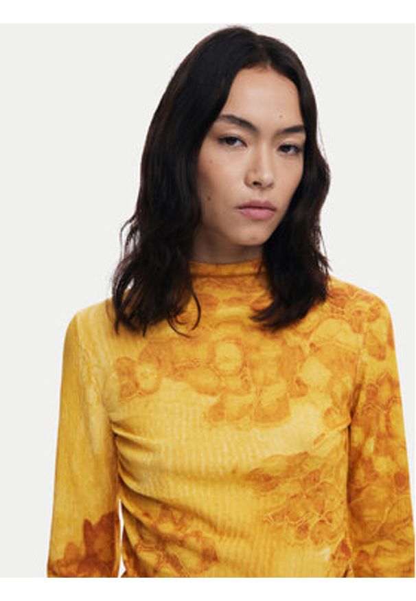 Desigual Golf Ottawa 25WWJF38 Żółty Regular Fit. Typ kołnierza: golf. Kolor: żółty. Materiał: syntetyk