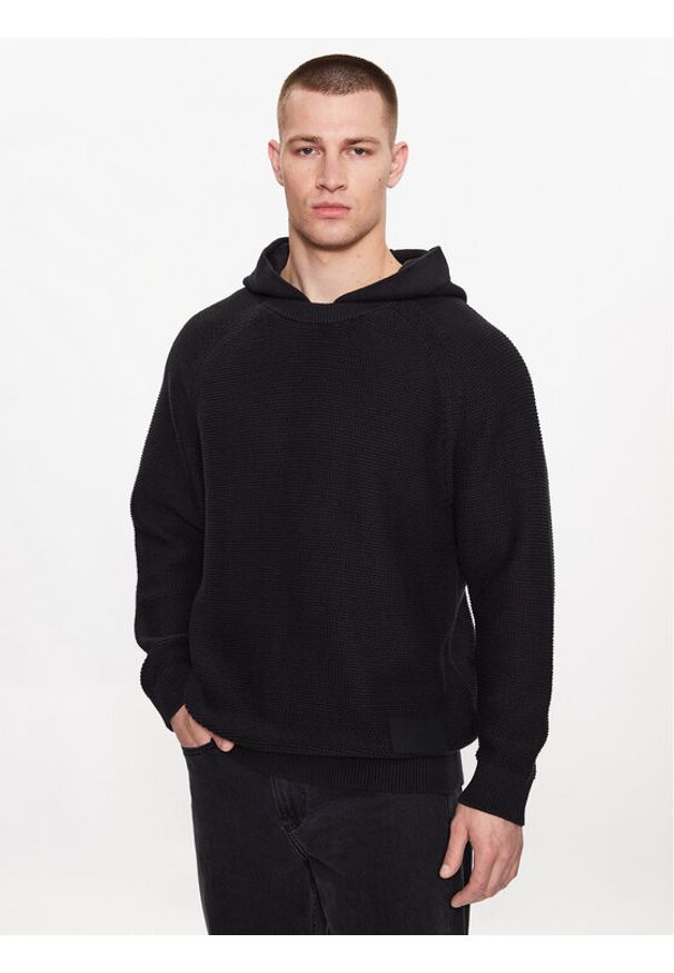 Calvin Klein Jeans Sweter J30J323539 Czarny Regular Fit. Kolor: czarny. Materiał: bawełna