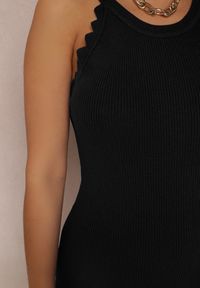 Renee - Czarna Sukienka Phelothee. Typ kołnierza: dekolt halter. Kolor: czarny. Materiał: dzianina, prążkowany. Typ sukienki: bodycon. Długość: mini #5