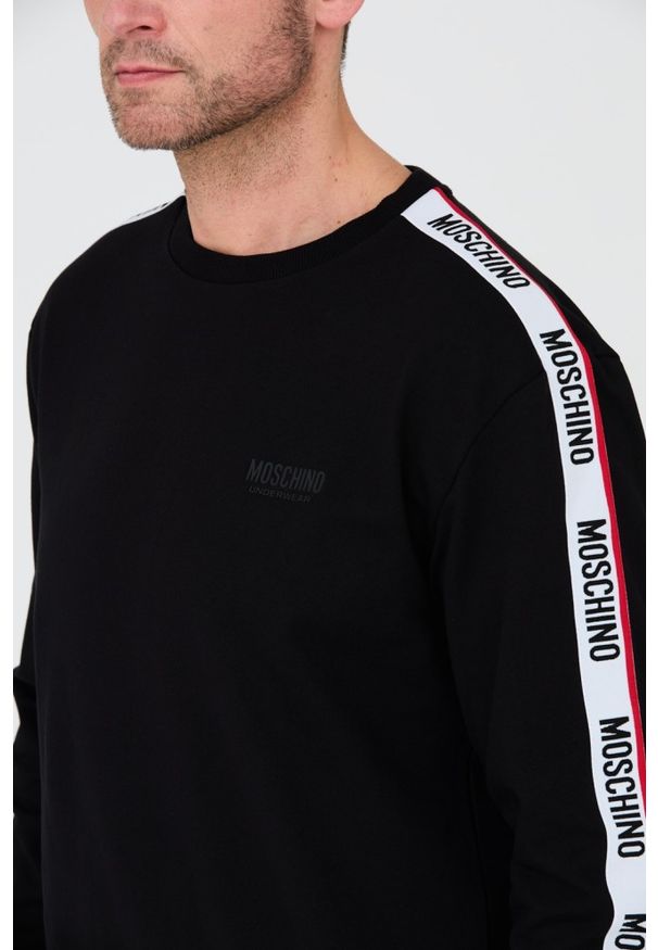 MOSCHINO Czarna męska bluza z lampasami, Rozmiar M. Typ kołnierza: bez kaptura. Kolor: czarny