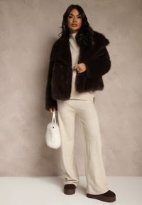 Renee - Jasnobeżowy Komplet Dzianinowy z Wełną i Bawełną Sweter Golf i Szerokie Spodnie Reipella. Kolor: beżowy. Materiał: dzianina, bawełna, wełna #5