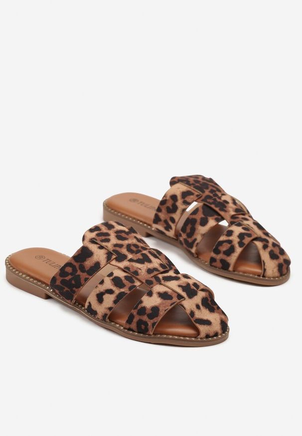 Renee - Panterkowe Klapki w Stylu Muli z Przeplataną Cholewką Zariette. Okazja: na co dzień. Materiał: jeans. Sezon: lato. Obcas: na obcasie. Styl: casual, elegancki. Wysokość obcasa: średni