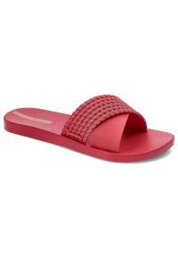 Czerwone Klapki Ipanema Modne Wodoodporne Obuwie Damskie. Okazja: na spacer, na co dzień, na plażę. Kolor: czerwony. Wzór: paski. Sezon: lato. Styl: street, casual #1