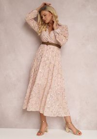 Renee - Różowa Sukienka Sachiel. Kolor: różowy. Długość rękawa: długi rękaw. Wzór: kwiaty. Długość: maxi